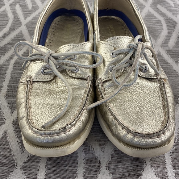 Sperry Metallic Gold Geuine Leather Non-Marking Anti-Slip Boat Shoe Size: 7.5 - Picture 6 of 7